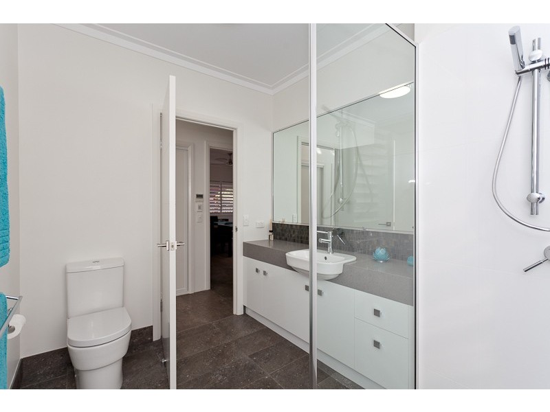 98 Marine Parade, Newell QLD 4873