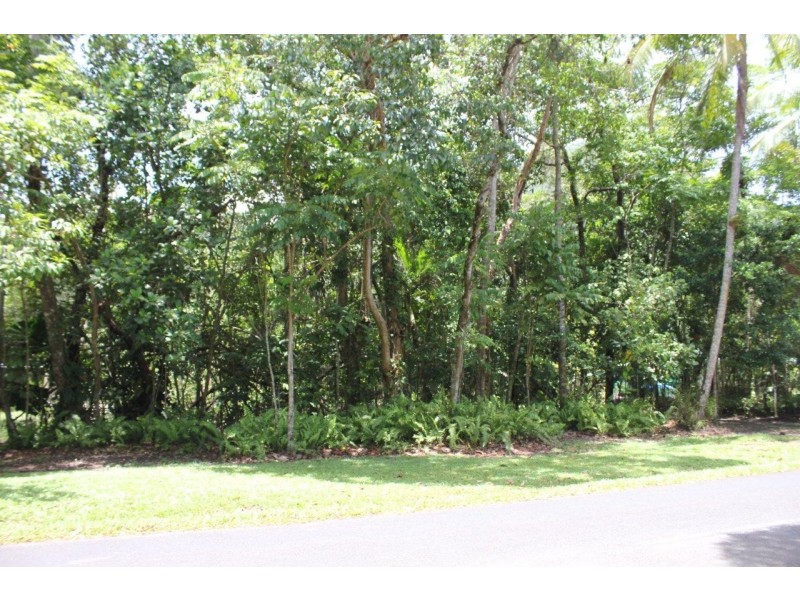 11 Cape Tribulation Road THORNTON BEACH, Daintree QLD 4873