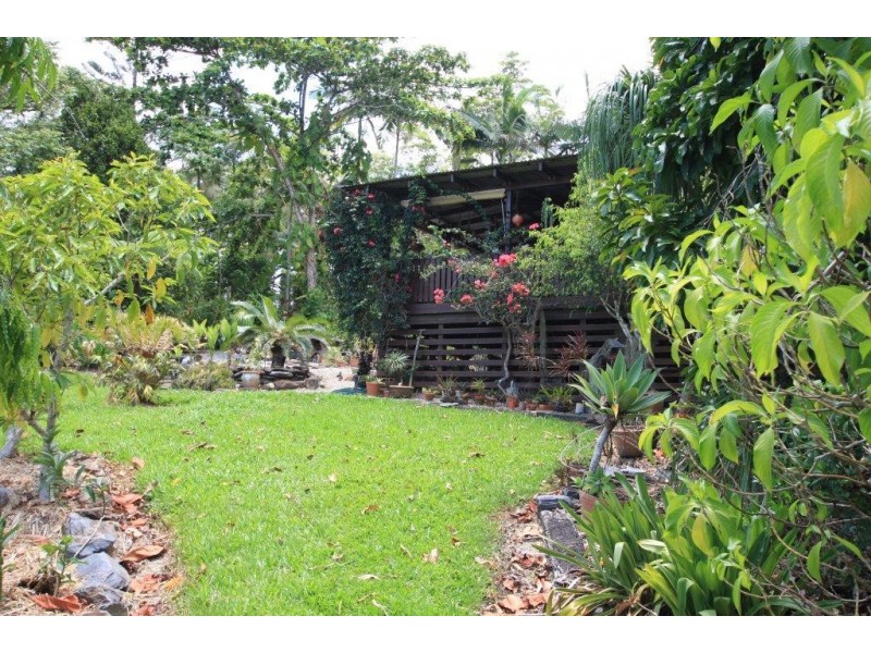 5 Meadow Road, Julatten QLD 4871