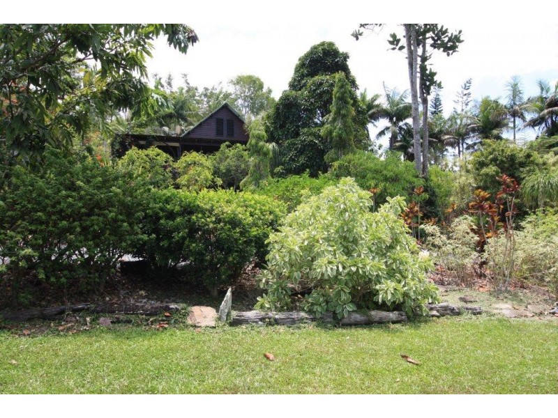 5 Meadow Road, Julatten QLD 4871