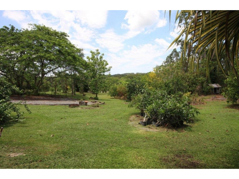 5 Meadow Road, Julatten QLD 4871
