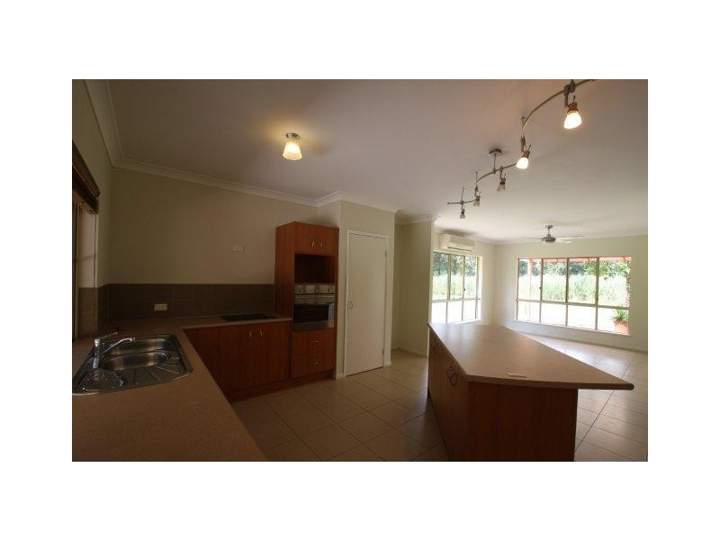 29 Kingston Road, Whyanbeel QLD 4873