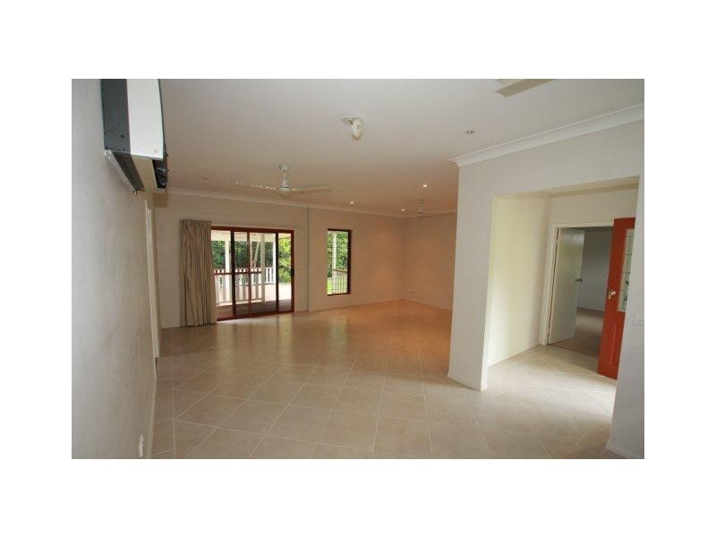 22 White Oak Ave, Mossman QLD 4873