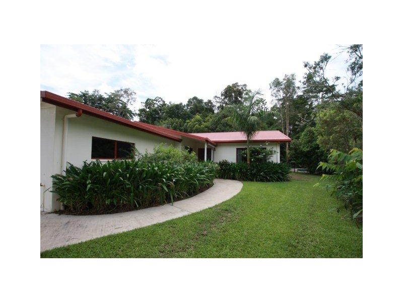 22 White Oak Ave, Mossman QLD 4873