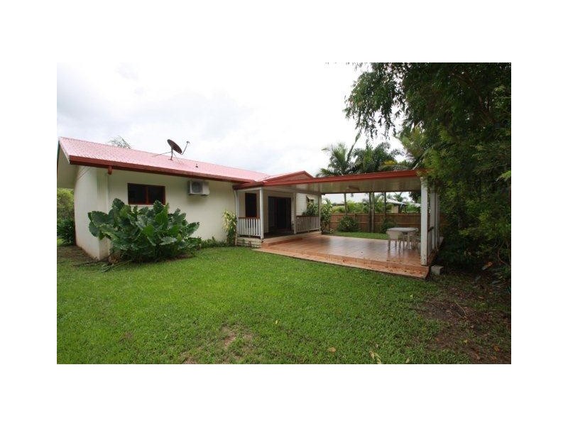 22 White Oak Ave, Mossman QLD 4873