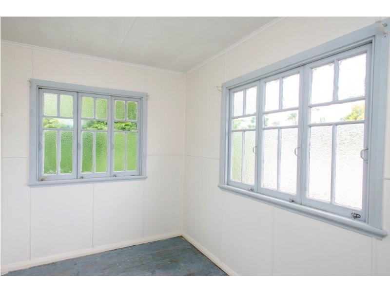 8 Mossman Street, Mossman QLD 4873