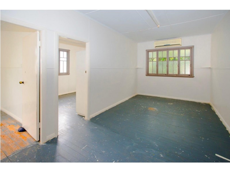 8 Mossman Street, Mossman QLD 4873