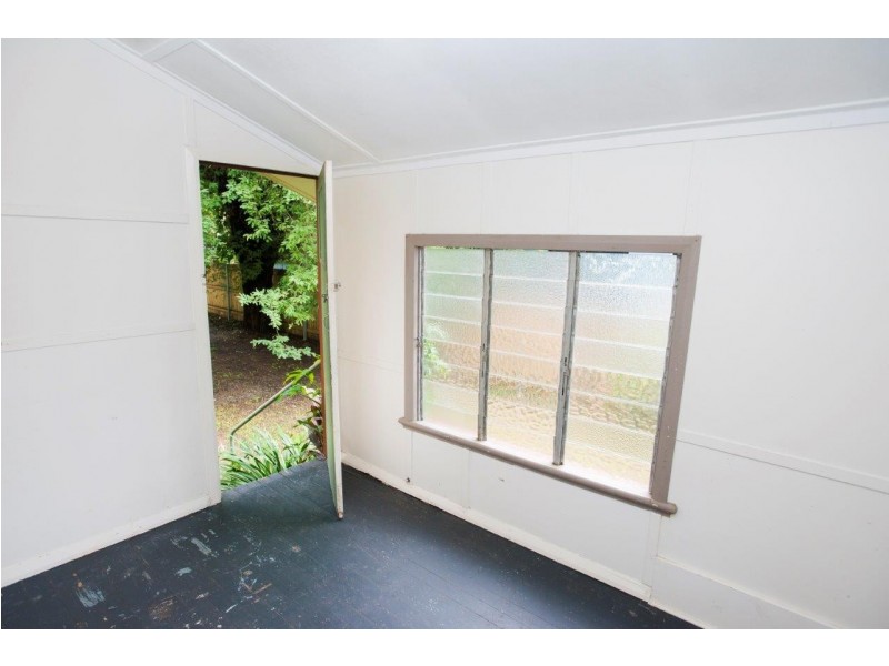 8 Mossman Street, Mossman QLD 4873