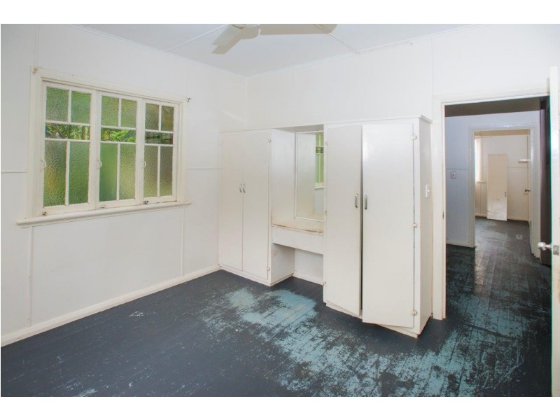 8 Mossman Street, Mossman QLD 4873