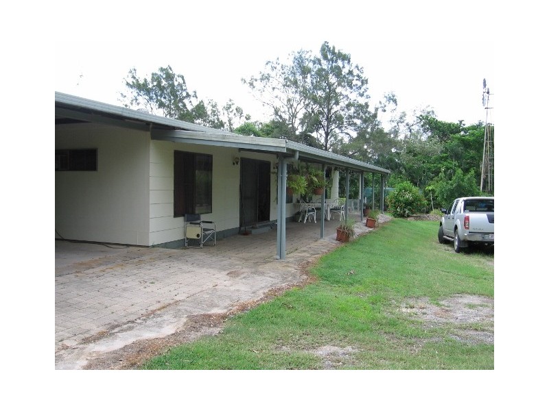 86 Fraser Road, Mount Molloy QLD 4871