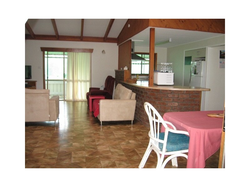 86 Fraser Road, Mount Molloy QLD 4871