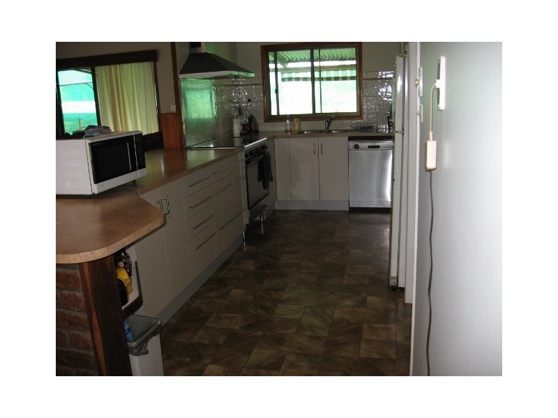 86 Fraser Road, Mount Molloy QLD 4871