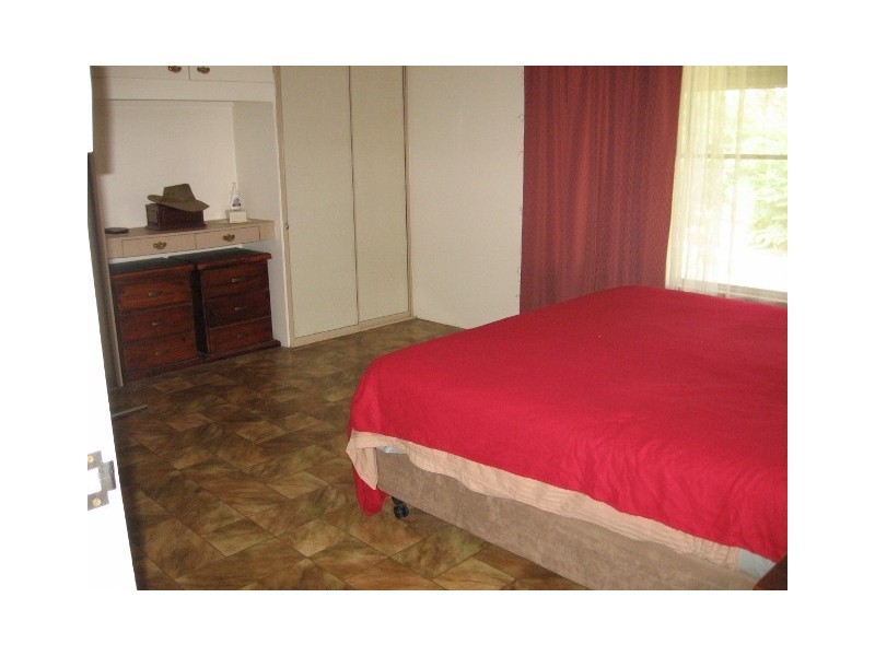 86 Fraser Road, Mount Molloy QLD 4871