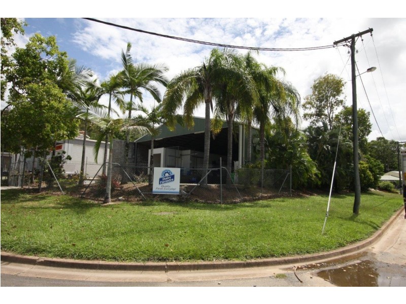 2 Cnr Allan and Sawmill, Mossman QLD 4873