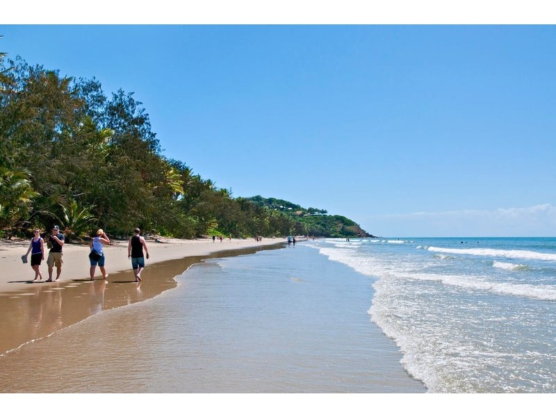 4 On The Beach The Esplanade, Port Douglas QLD 4877