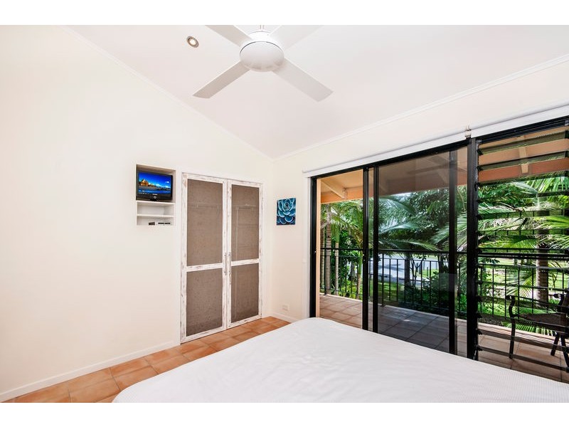 4 On The Beach The Esplanade, Port Douglas QLD 4877