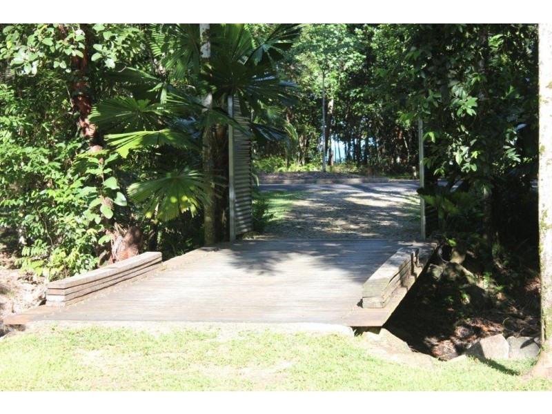 Lot 13 Cape Tribulation Road THORNTON BEACH, Daintree QLD 4873