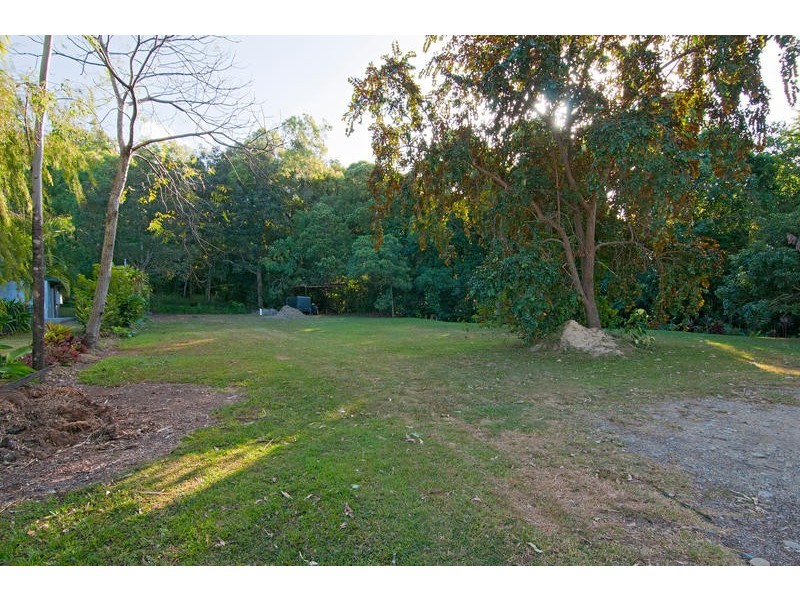15 Toll Gate Road, Oak Beach QLD 4877