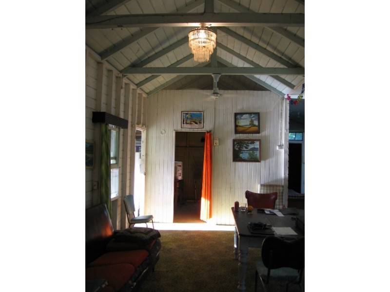 18 – 20 Fraser Road, Mount Molloy QLD 4871