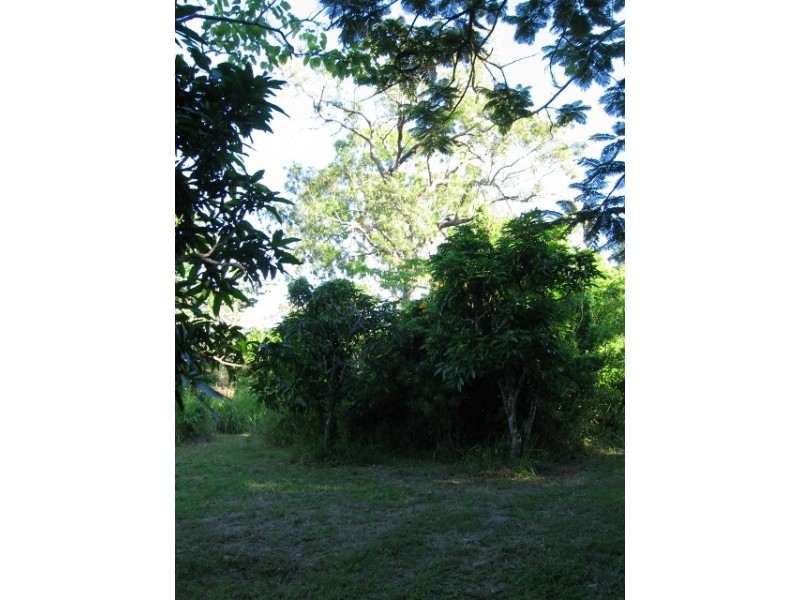 18 – 20 Fraser Road, Mount Molloy QLD 4871