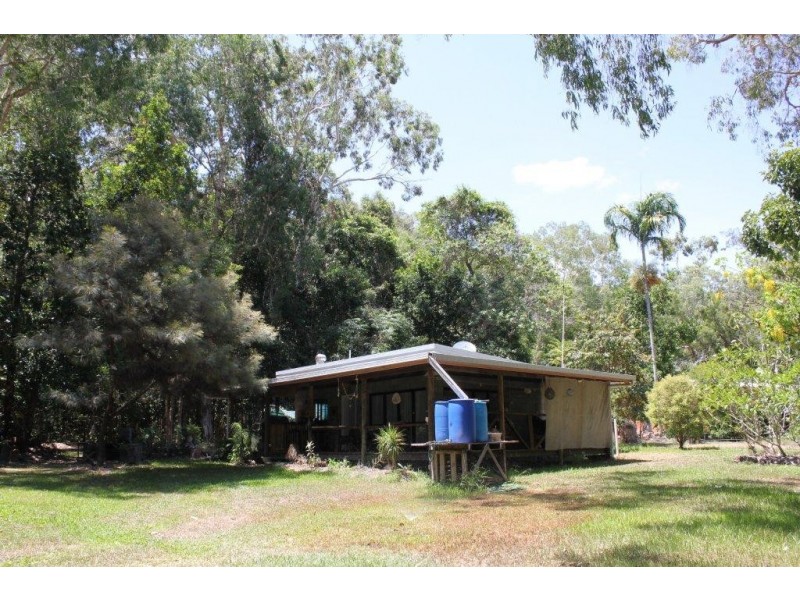 30 East Street AYTON (BLOOMFIELD), Daintree QLD 4873