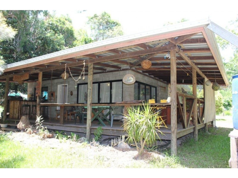 30 East Street AYTON (BLOOMFIELD), Daintree QLD 4873