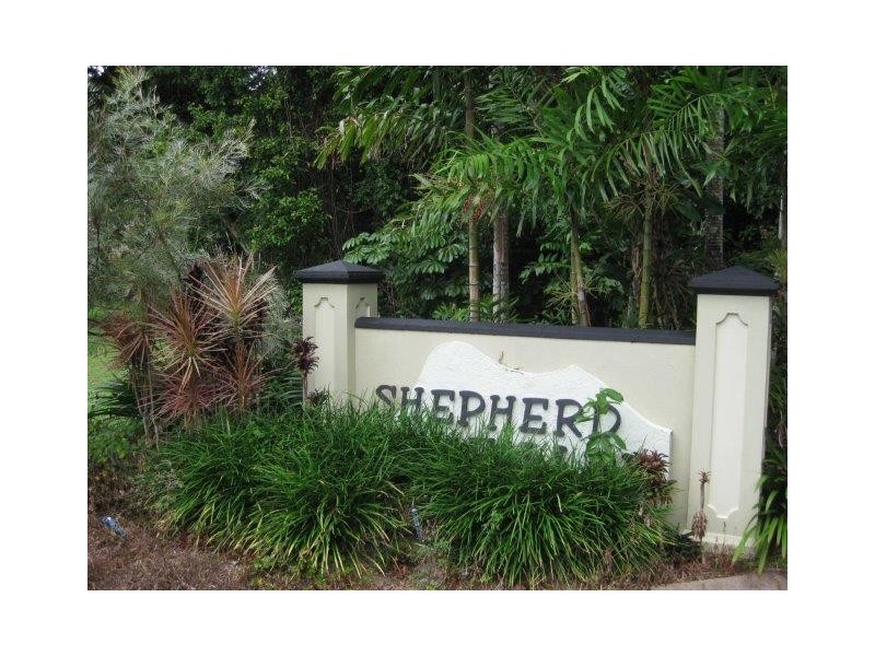 13 Maxwell Street, Mossman QLD 4873