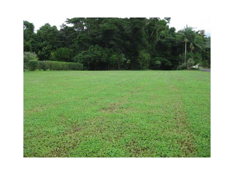 13 Maxwell Street, Mossman QLD 4873