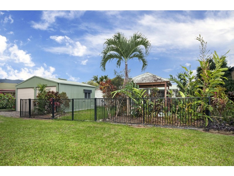 15 Watson Close, Mossman QLD 4873