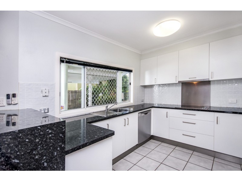 15 Watson Close, Mossman QLD 4873