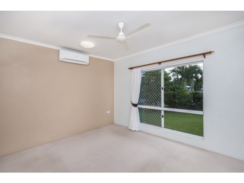 15 Watson Close, Mossman QLD 4873