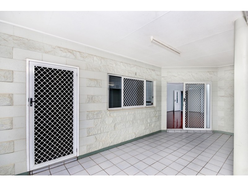 15 Watson Close, Mossman QLD 4873