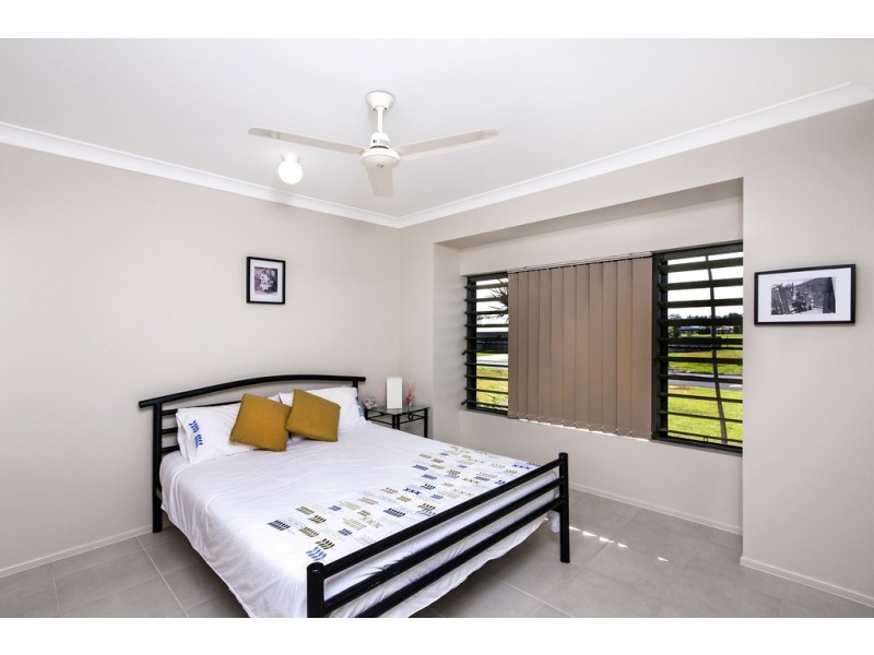 5 Yidi Close, Cooya Beach QLD 4873