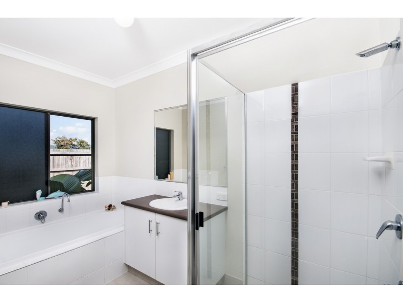 5 Yidi Close, Cooya Beach QLD 4873