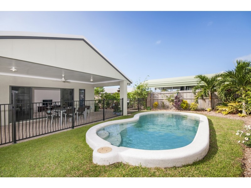 5 Yidi Close, Cooya Beach QLD 4873