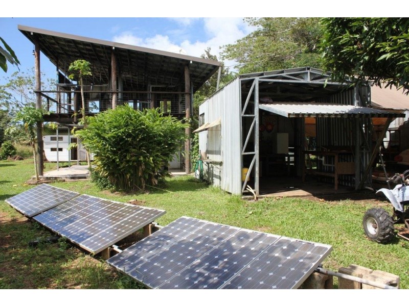 38 Spurwood Road COW BAY, Daintree QLD 4873