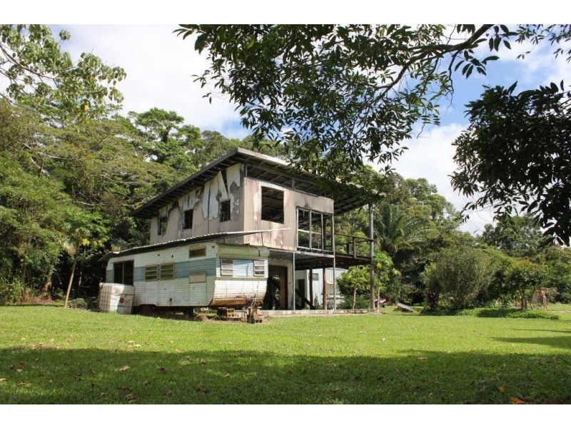 38 Spurwood Road COW BAY, Daintree QLD 4873