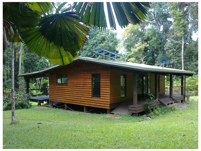 71 Buchanan Creek Rd COW BAY, Daintree QLD 4873