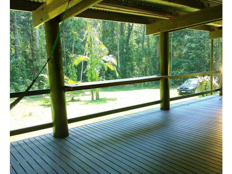 71 Buchanan Creek Rd COW BAY, Daintree QLD 4873