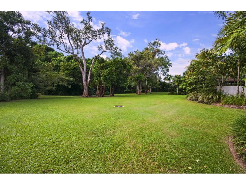 24 Beachfront Mirage, Port Douglas QLD 4877