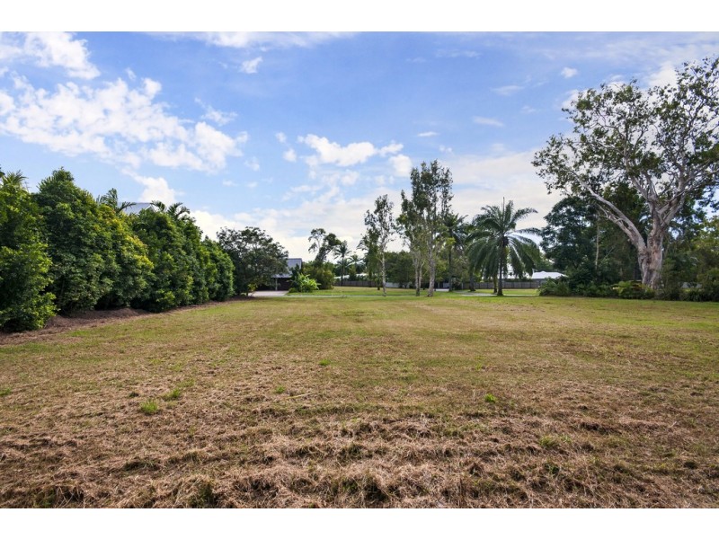 24 Beachfront Mirage, Port Douglas QLD 4877