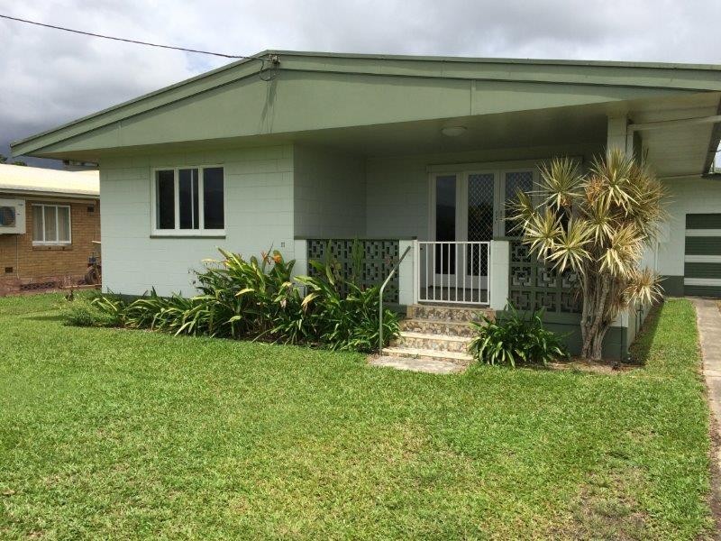 11 Cedars Street, Mossman QLD 4873