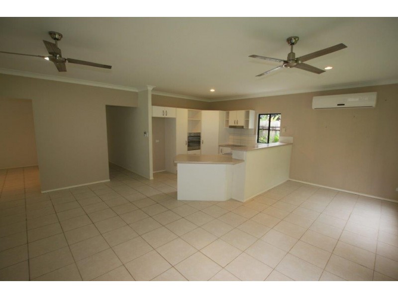 28 White Oak Avenue, Mossman QLD 4873