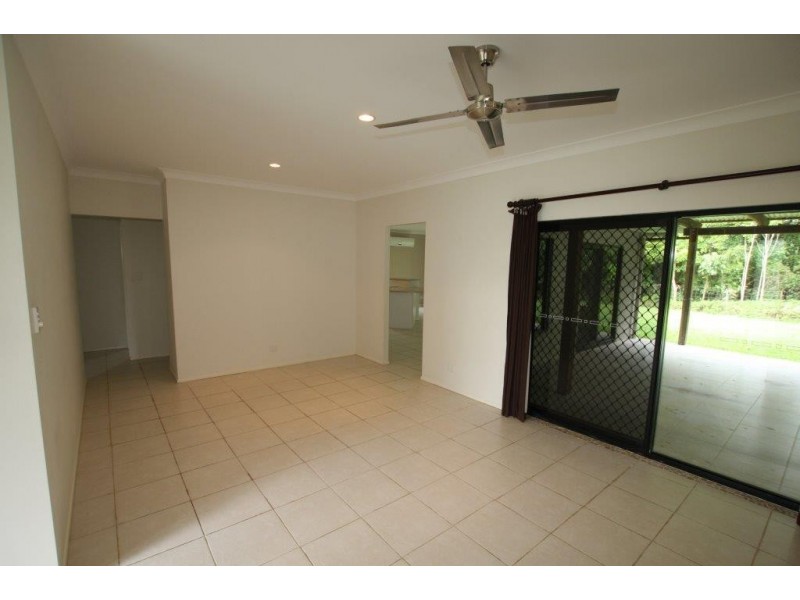 28 White Oak Avenue, Mossman QLD 4873