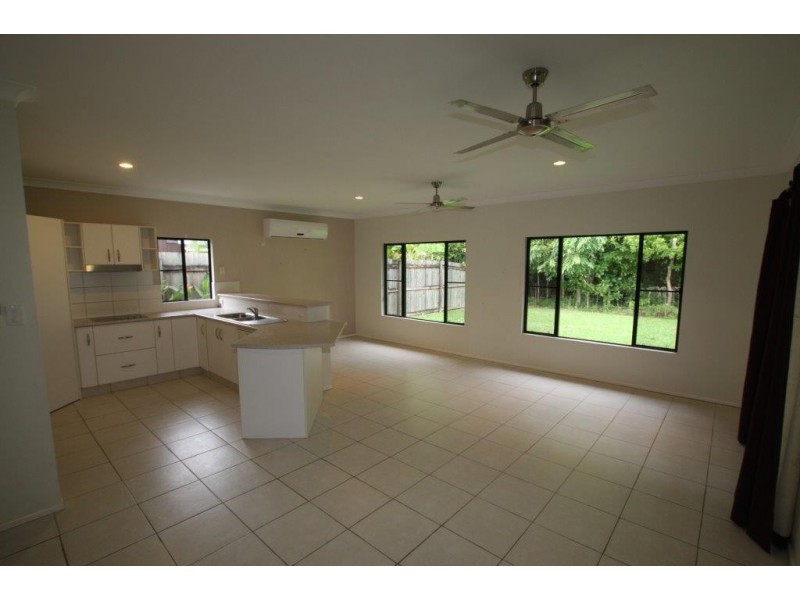 28 White Oak Avenue, Mossman QLD 4873