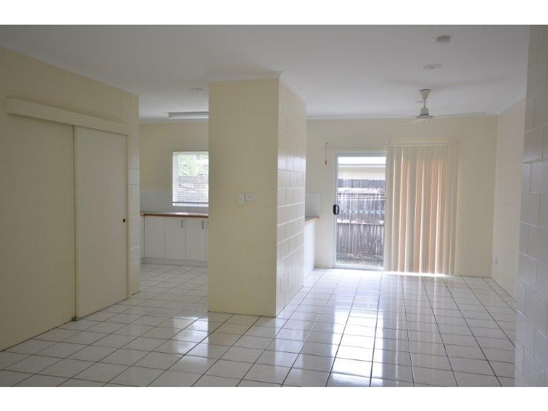 1/26 Thooleer Close, Cooya Beach QLD 4873