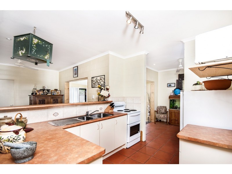 4 Dineen Close, Cooya Beach QLD 4873