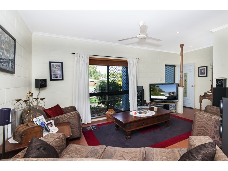 4 Dineen Close, Cooya Beach QLD 4873