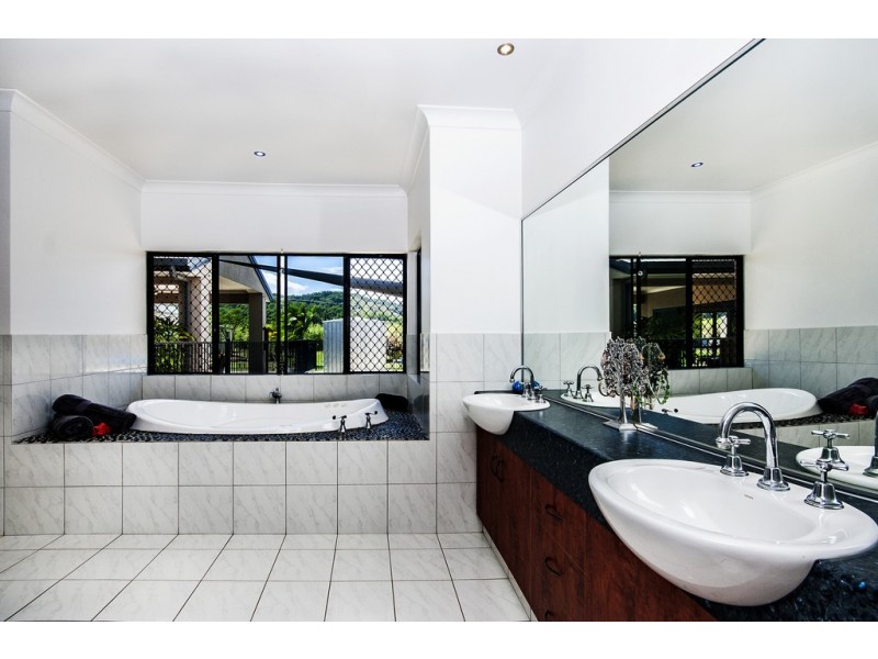 234R Bamboo Creek Road, Miallo QLD 4873