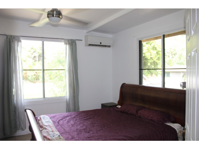 4 Cape Tribulation Road THORNTON BEACH, Cape Tribulation QLD 4873